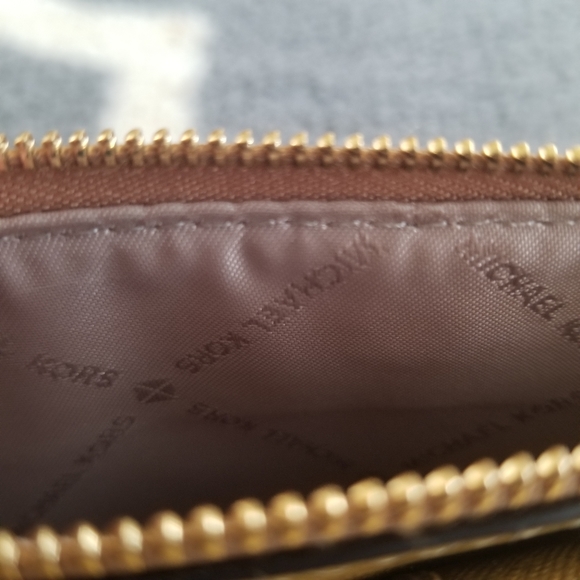 NWOT Michael Kors Gold Jet Set Travel Wristlet/Clutch - Picture 12 of 12